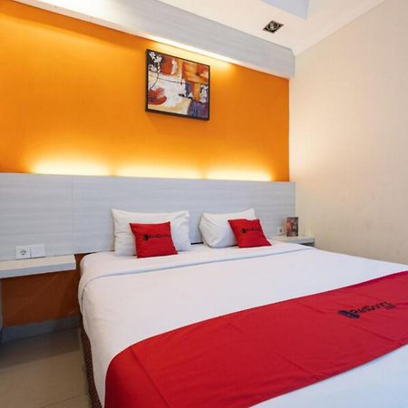 Reddoorz Plus @ Hotel Alden Makasar Exteriér fotografie