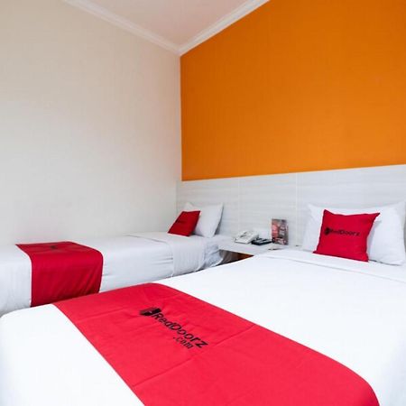 Reddoorz Plus @ Hotel Alden Makasar Exteriér fotografie